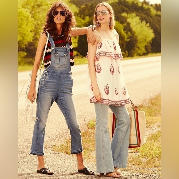Tularosa Desert Moon Sleeveless Mini Dress in White Red Medallion Print NWT Med - Picture 16 of 16